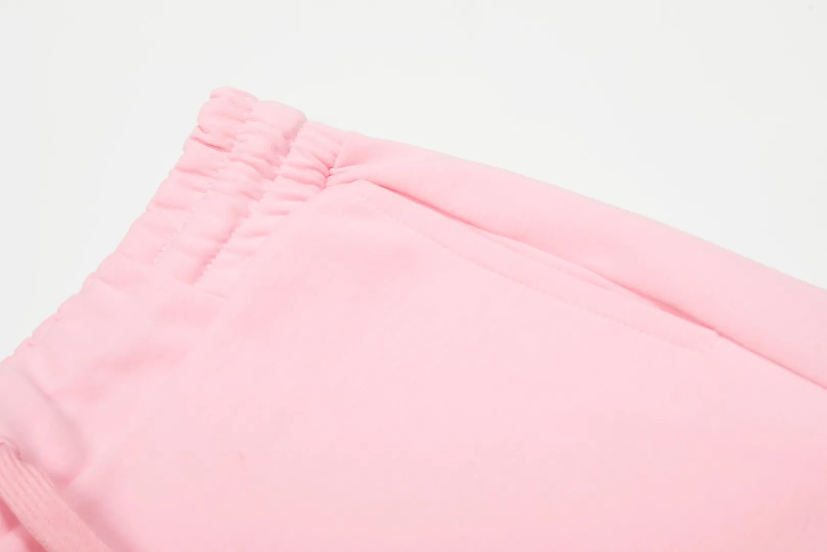 P146 💰 "Top Quality" Style Number: D910# [Ralph Lauren Paul Small Label War Horse Basic Women's Shorts] ✅Slim and sexy slim-fitting model for hot girls, six-color colorful hair ✅Summer fresh, classic and versatile drawstring basic classic shorts ✅Lazy style must-have item, small fresh feeling on the upper body ✅Air cotton is soft, comfortable and breathable, retro and textured ✅Specialized for platform live broadcast, wholesale entity, summer running volume ✅Simple and easy to match, light American style, super great ✅Standard for summer, small and sexy is YYDS, a must for petite girls Size: S-L #Elastic waistline can be stretched Color: Black White Gray Pink Apricot Green